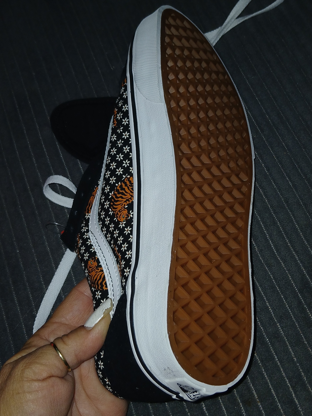 Vans Tiger Floral Old Skool Black/White Skate Shoes Suede Canvas Men 7/Women 8.5 - Picture 7 of 12